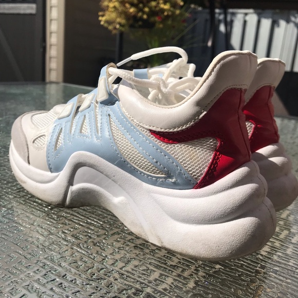 Shoes - Picture 1 of 3